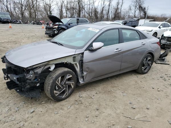 2024 HYUNDAI ELANTRA