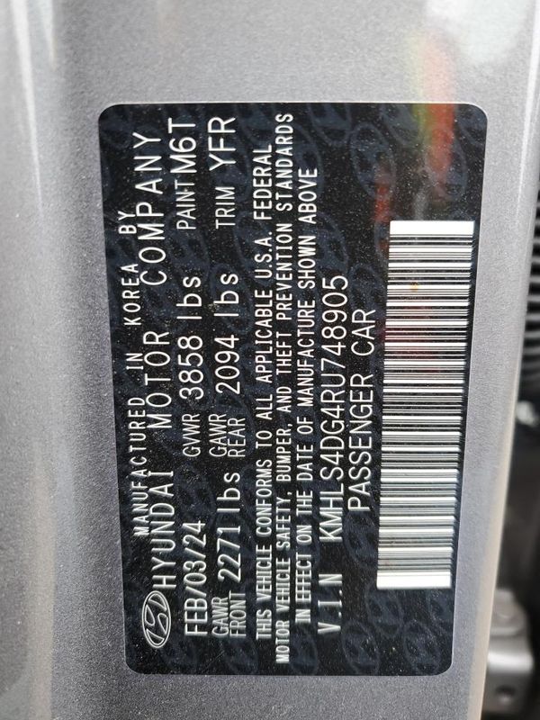 2024 HYUNDAI ELANTRA