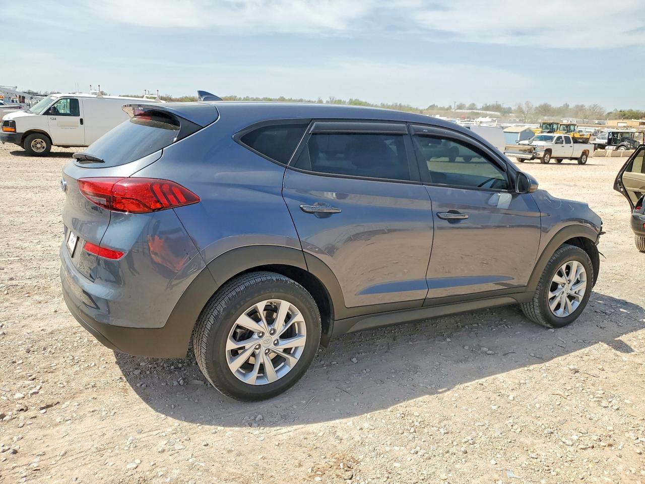2021 HYUNDAI TUCSON SE