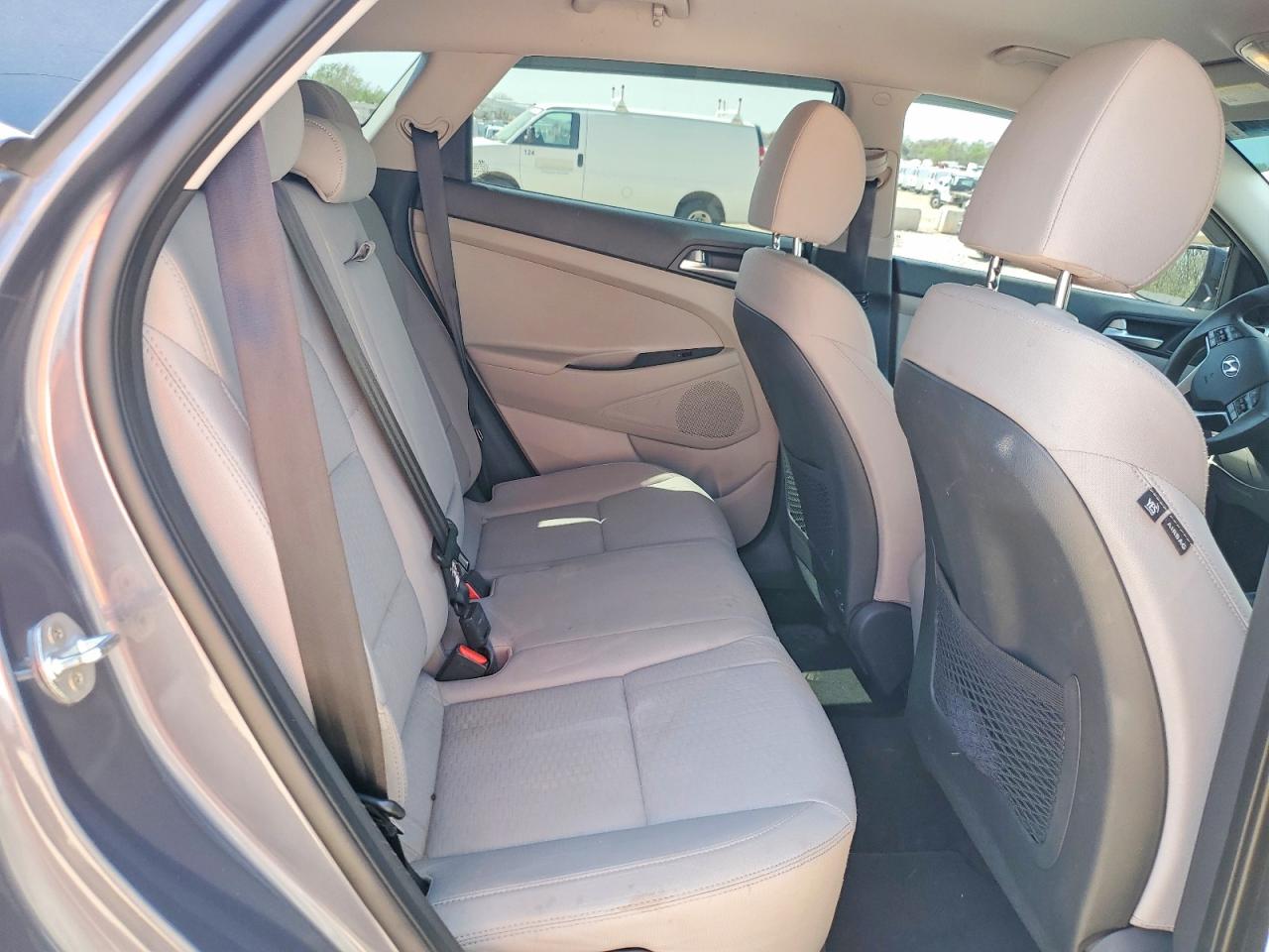2021 HYUNDAI TUCSON SE