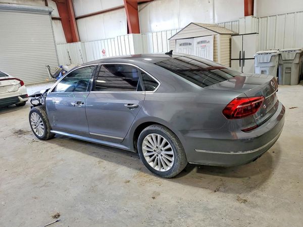 2017 VOLKSWAGEN PASSAT