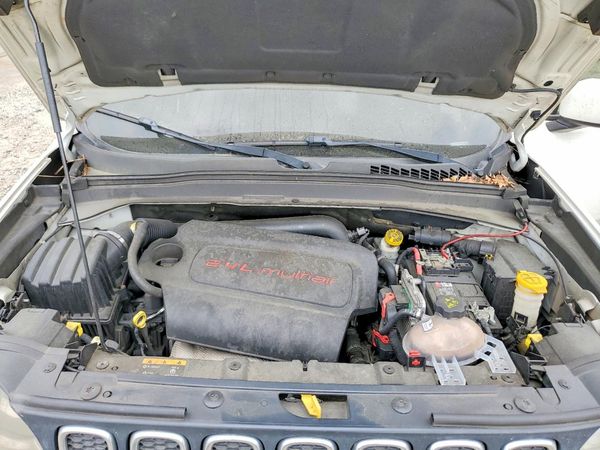 2015 JEEP RENEGADE LATITUDE 4X4