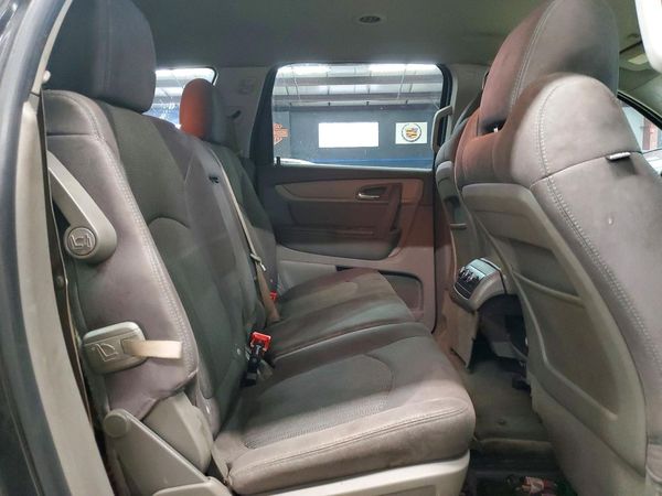 2016 CHEVROLET TRAVERSE LS