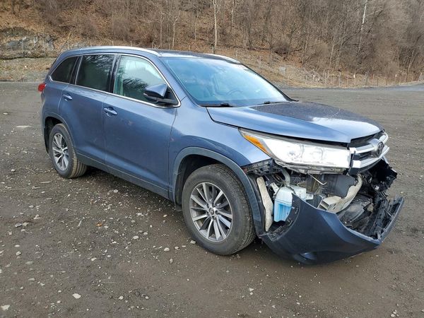 2019 TOYOTA HIGHLANDER