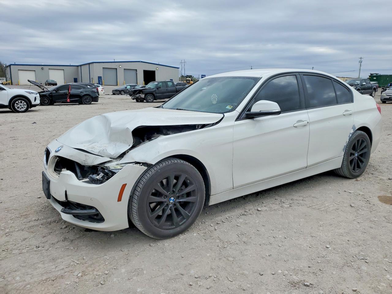 2016 BMW 320