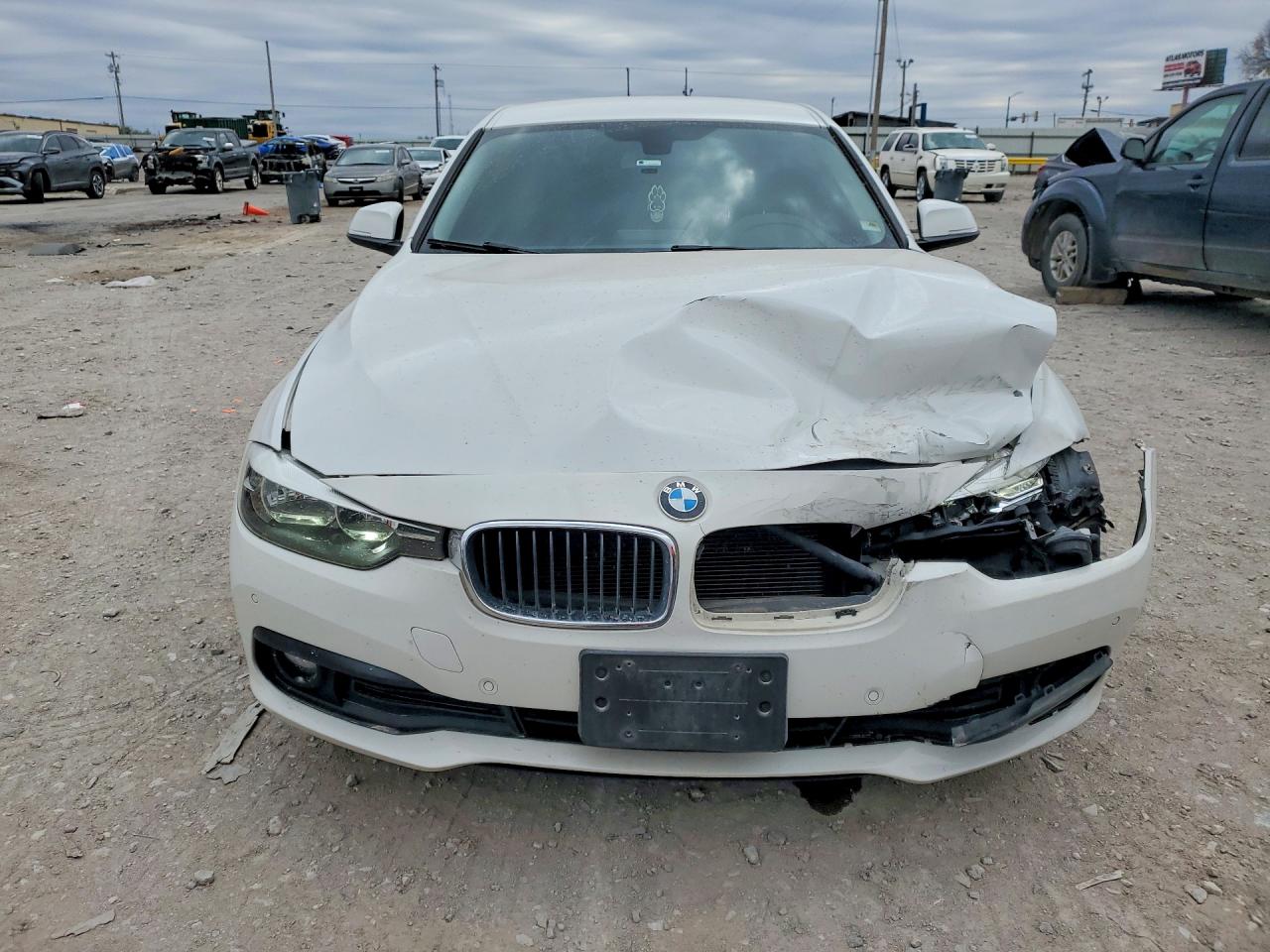 2016 BMW 320