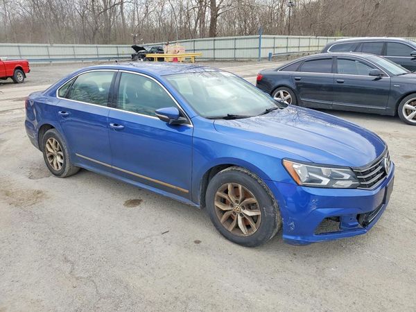 2017 VOLKSWAGEN PASSAT S — Passenger 3/4