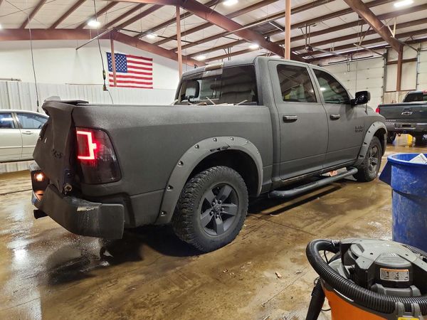 2014 RAM 1500 SLT CREW CAB 4X4