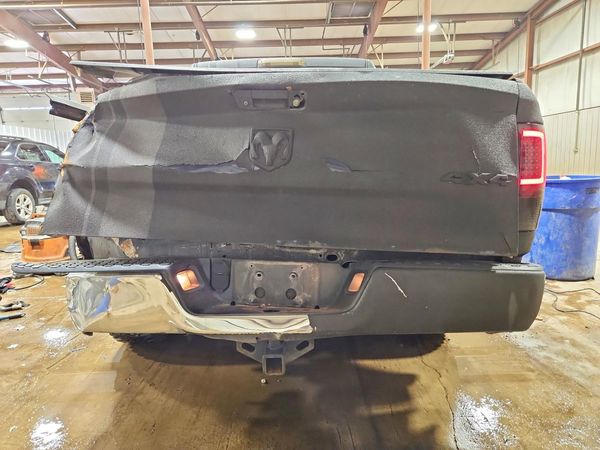 2014 RAM 1500 SLT CREW CAB 4X4