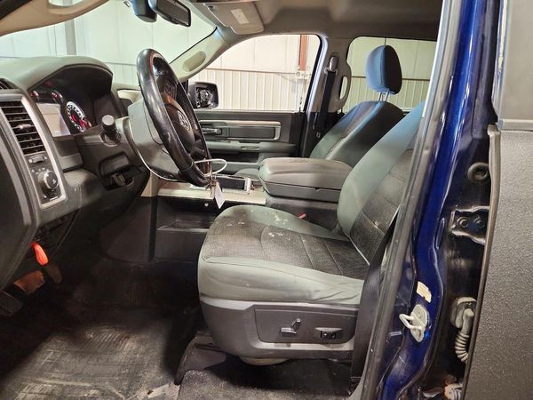 2014 RAM 1500 SLT CREW CAB 4X4