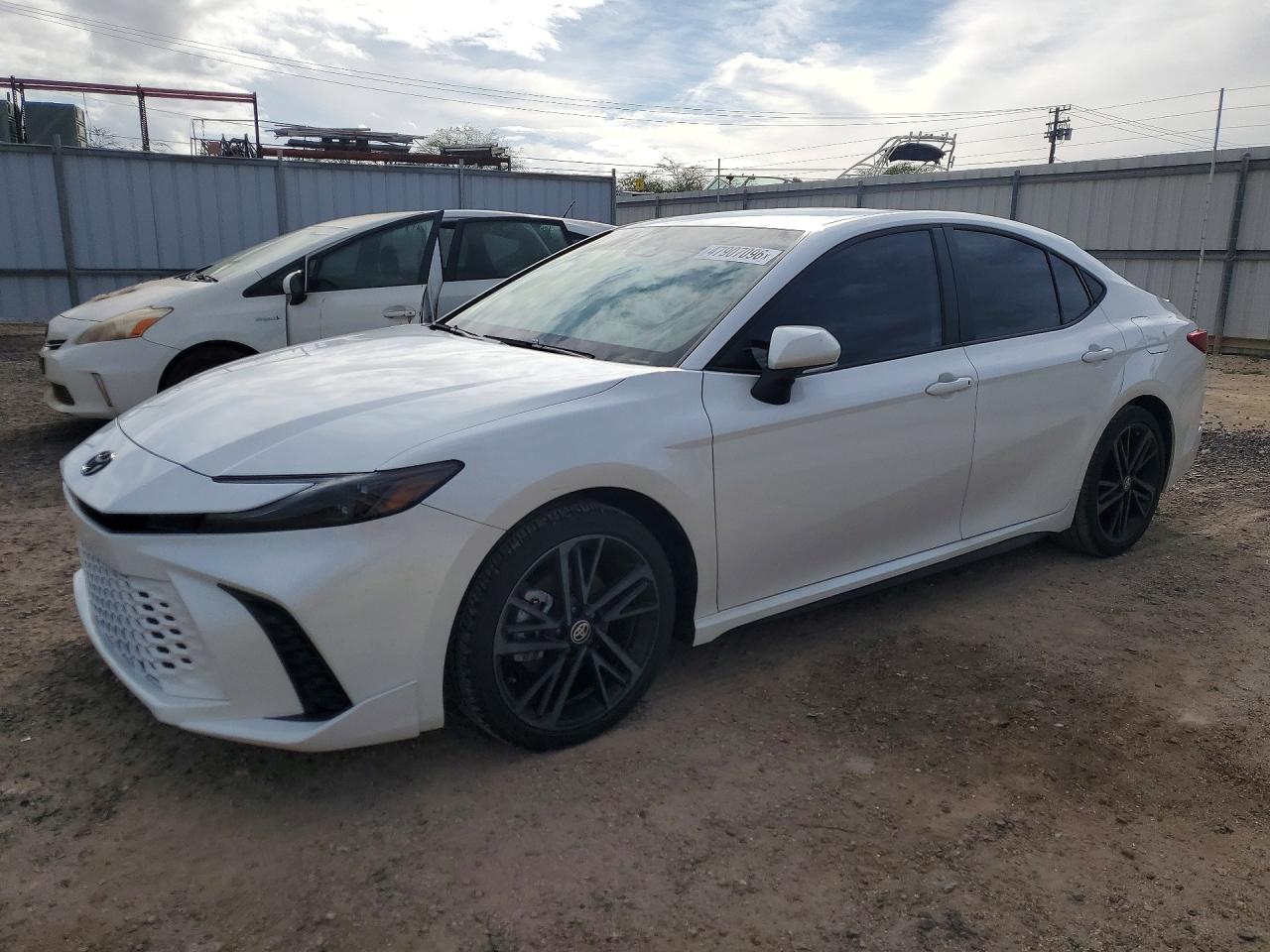 2026 TOYOTA CAMRY