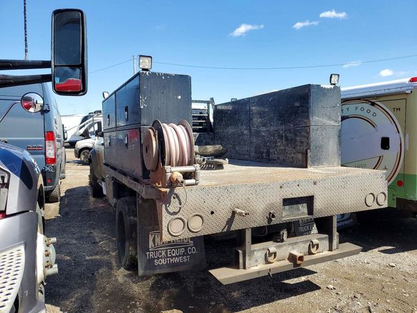 2016 RAM 5500 CREW CAB CHASSIS