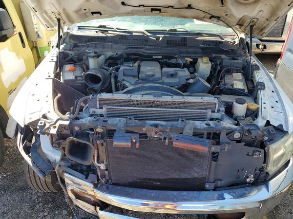 2016 RAM 5500 CREW CAB CHASSIS