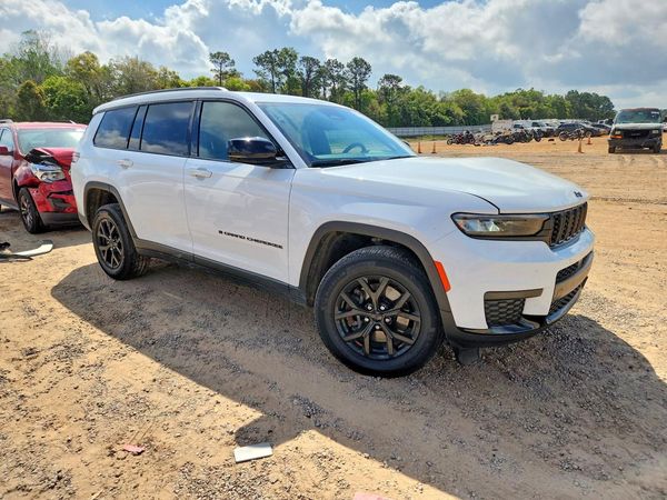 2024 JEEP GRAND CHEROKEE L LAREDO 4X2
