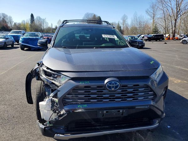 2020 TOYOTA RAV4 XSE HV