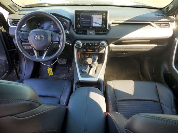 2020 TOYOTA RAV4 XSE HV