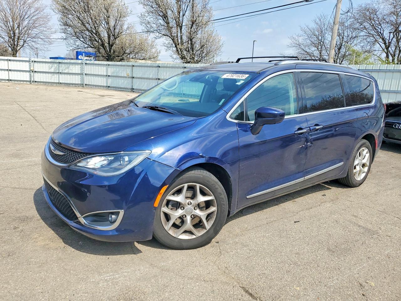 2017 CHRYSLER PACIFICA