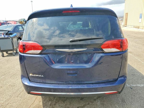 2017 CHRYSLER PACIFICA
