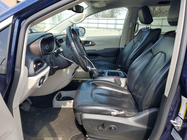 2017 CHRYSLER PACIFICA