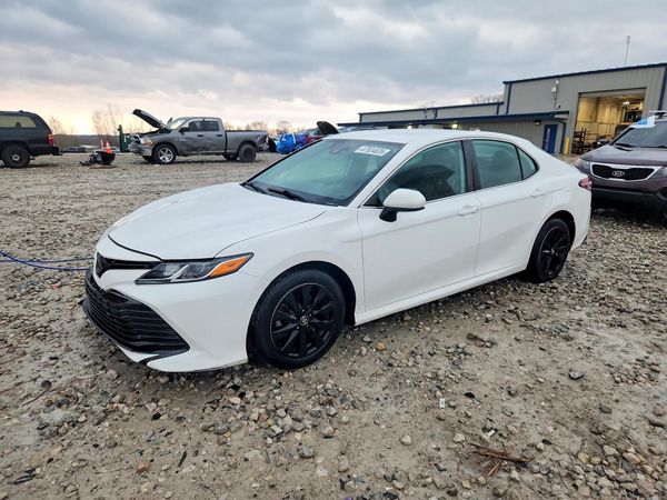 2019 TOYOTA CAMRY