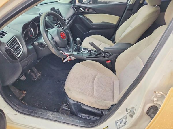 2015 MAZDA 3