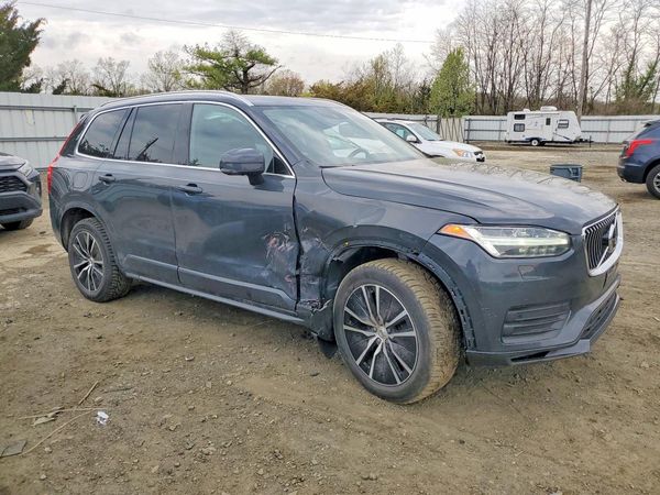 2020 VOLVO XC90 Momentum