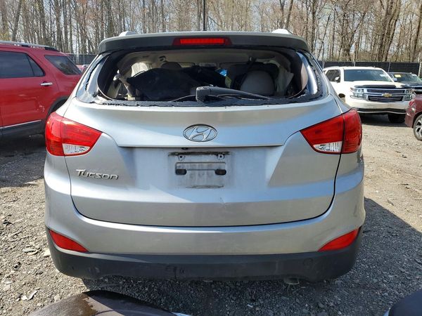 2015 HYUNDAI TUCSON GLS (Middle) — DIRR
