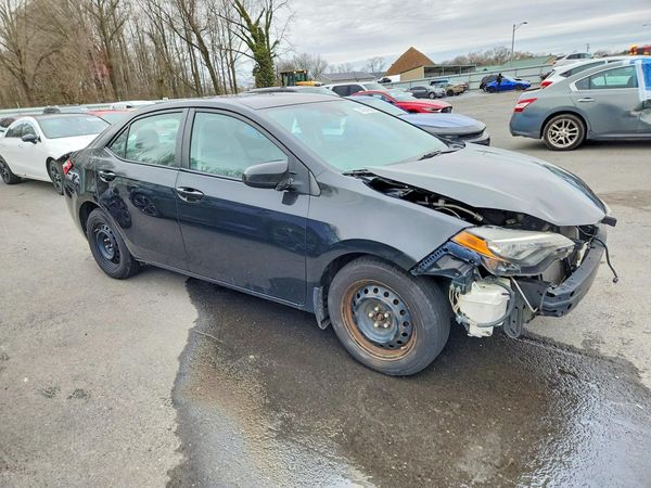 2017 TOYOTA COROLLA
