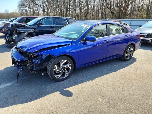 2024 HYUNDAI ELANTRA