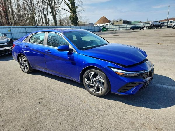 2024 HYUNDAI ELANTRA