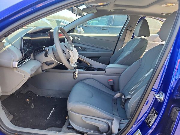 2024 HYUNDAI ELANTRA