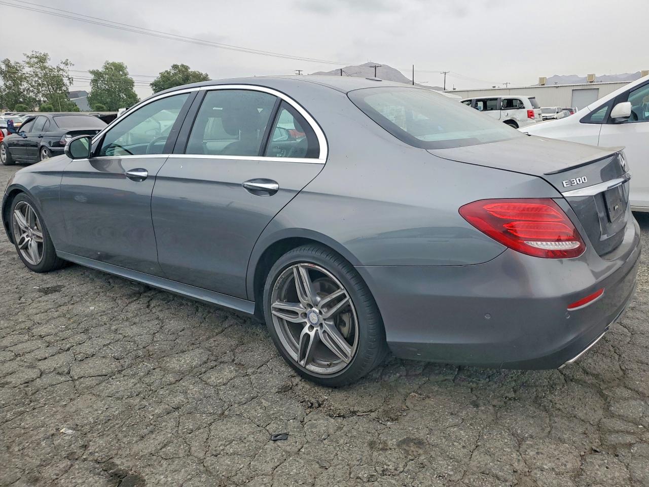 2017 MERCEDES-BENZ E E300-4M