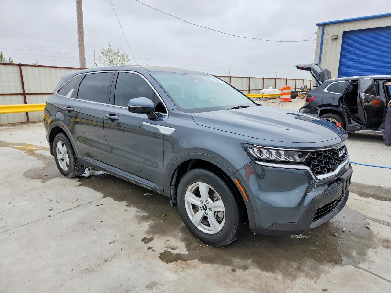 2022 KIA SORENTO LX