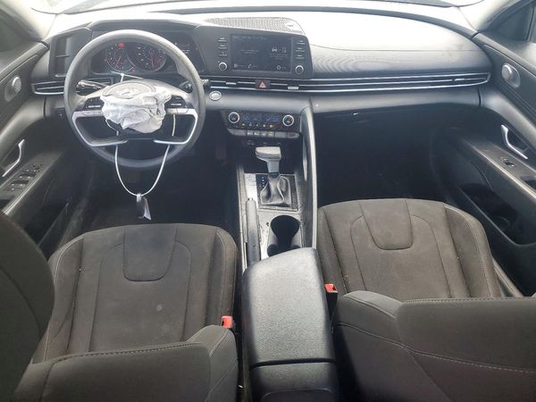 2022 HYUNDAI ELANTRA