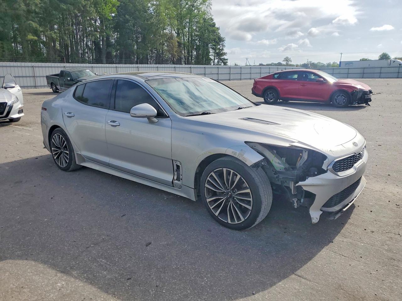2018 KIA STINGER Premium