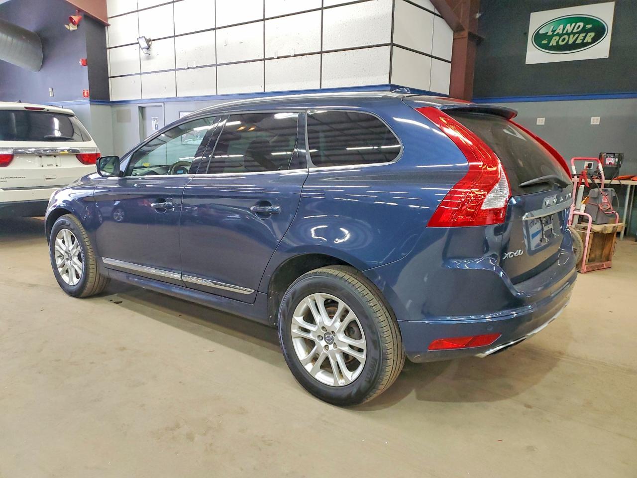 2015 VOLVO XC60