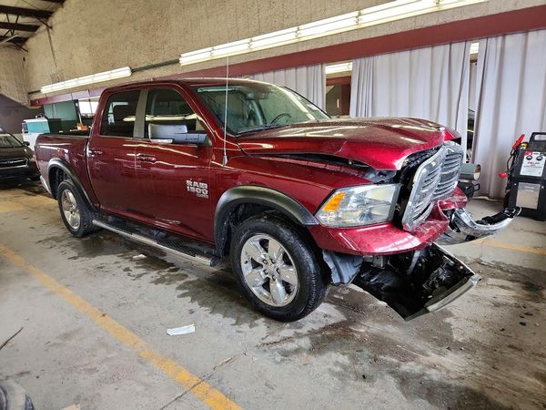 2019 RAM 1500 CLASSIC SLT