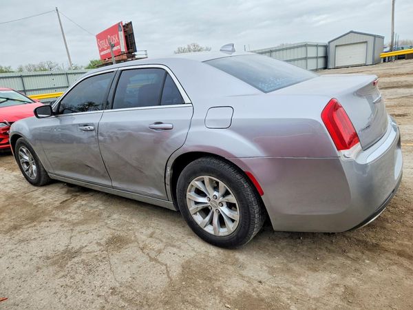 2015 CHRYSLER 300