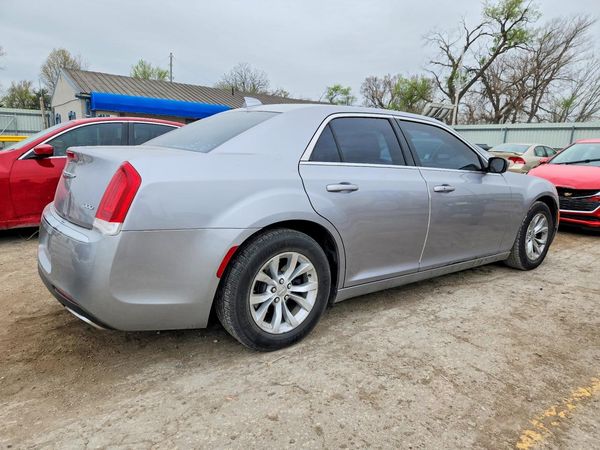 2015 CHRYSLER 300