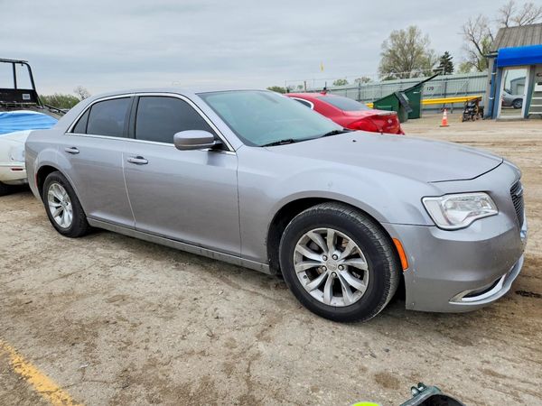 2015 CHRYSLER 300