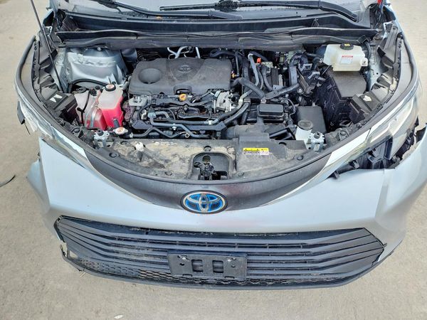 2021 TOYOTA SIENNA LE