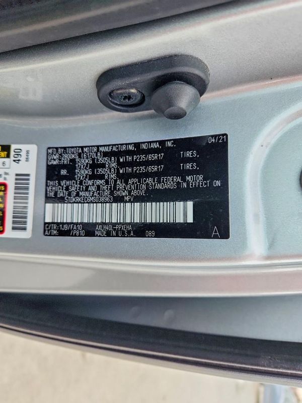 2021 TOYOTA SIENNA LE