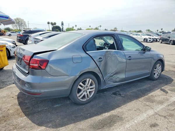 2017 VOLKSWAGEN JETTA