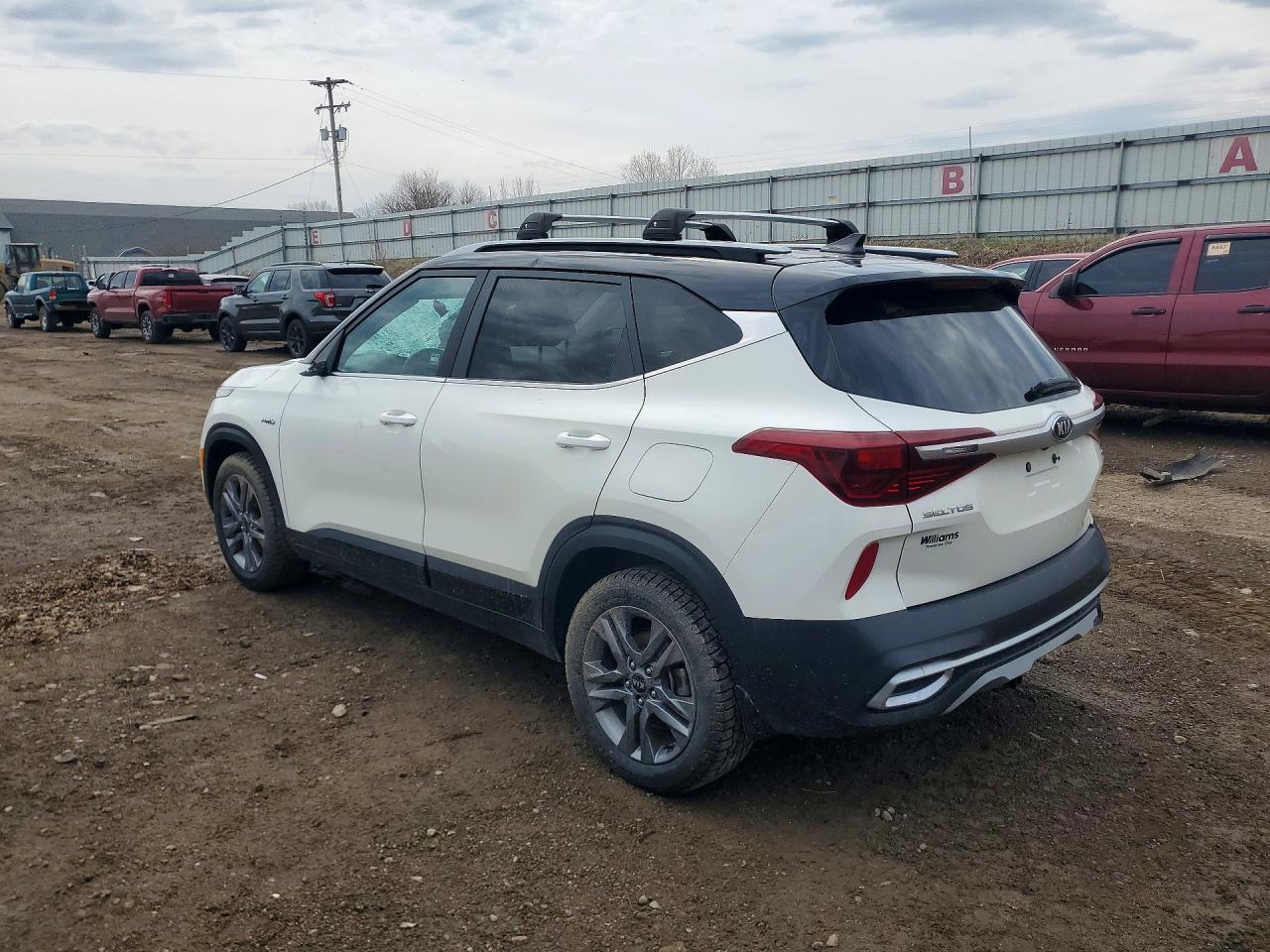 2021 KIA SELTOS S