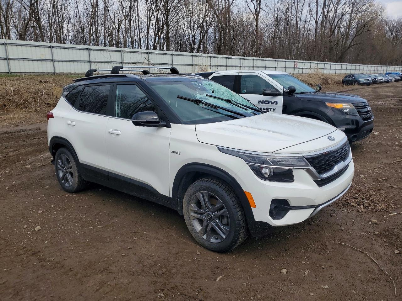2021 KIA SELTOS S