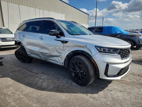 2021 KIA SORENTO SX, SXP