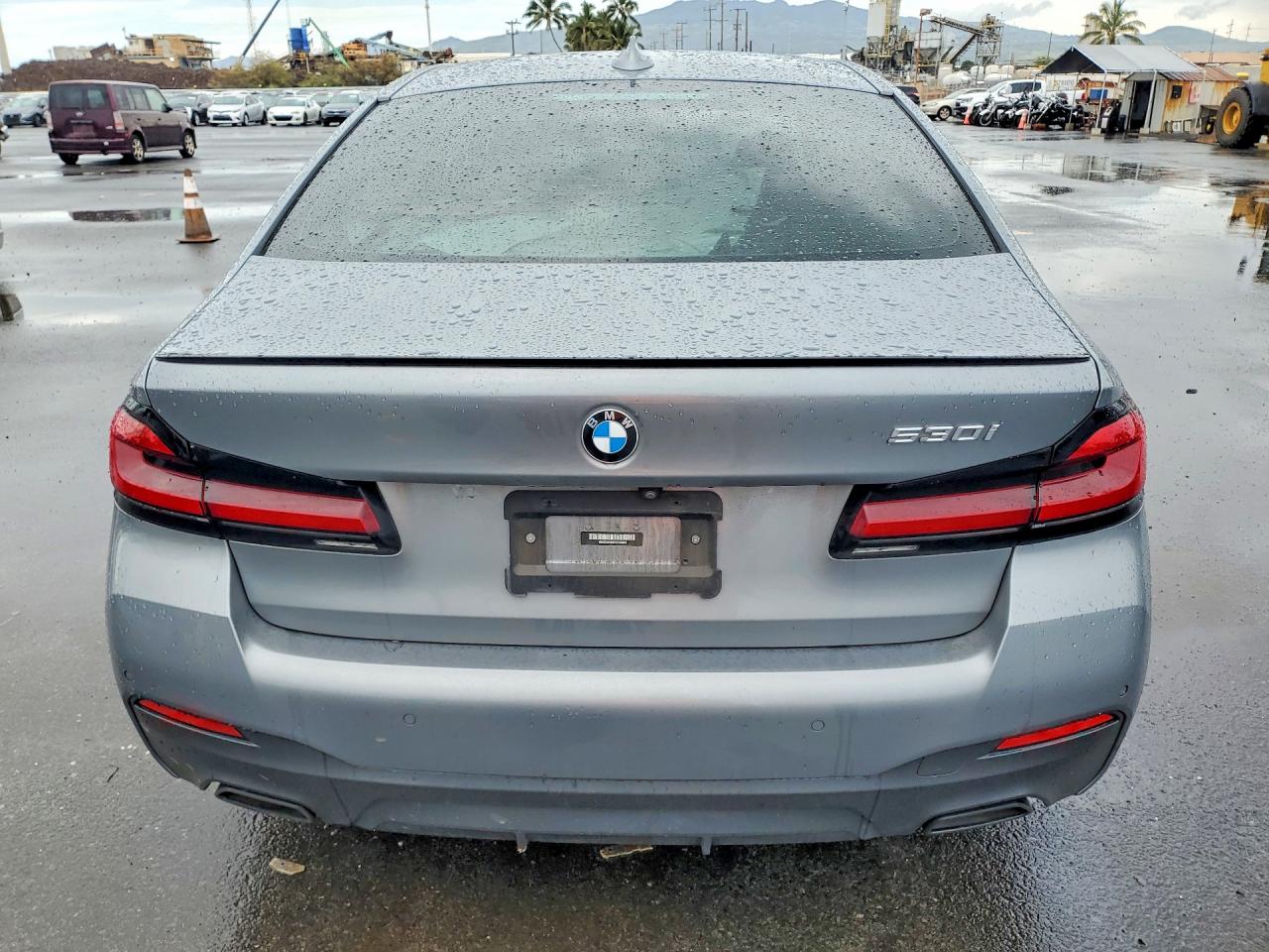 2023 BMW 530