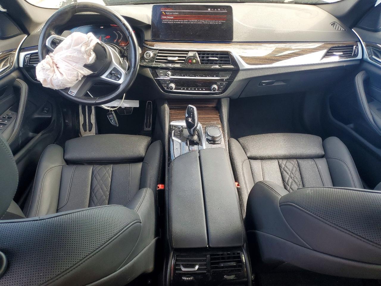 2023 BMW 530
