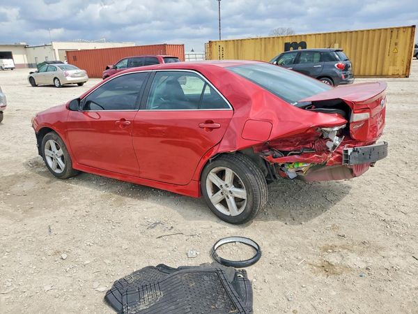 2014 TOYOTA CAMRY