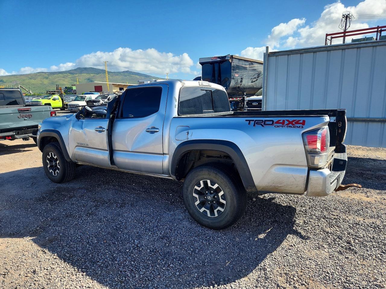 2022 TOYOTA TACOMA SR5